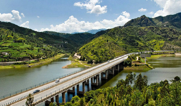 楚大高速部分路段实景(图源于网络)