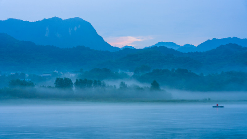 昨日雾锁长江~艾家镇图片下载