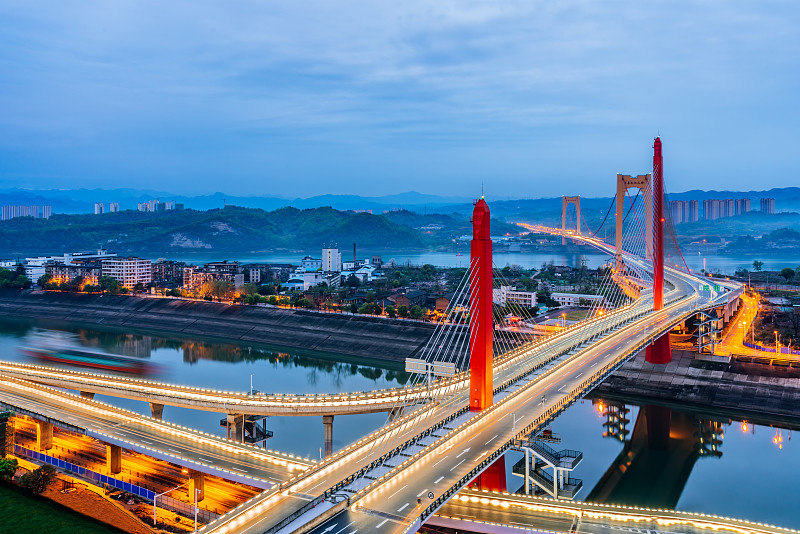 中国湖北宜昌至喜长江大桥夜景图片下载