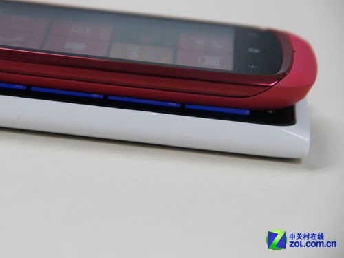 WP7.5系统低端手机实体验 诺基亚610评测 