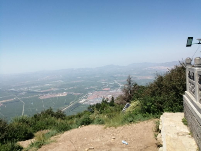 "恒山是五岳中的北岳是道教圣地,不愿爬山的也可坐索道,其实索道根本没有必要。山顶的景色还是要欣赏的_恒山"的评论图片