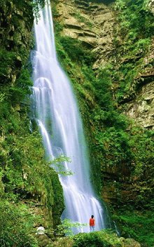 井冈山龙潭-碧玉潭